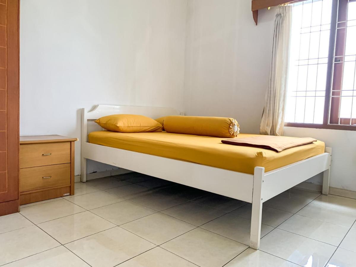 Beranda Istirahat Villa 4Br At Galaxy Resort Puncak Cikundul Exterior photo